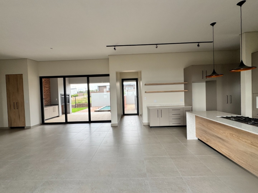 To Let 3 Bedroom Property for Rent in Helderzicht Eco Estate North West